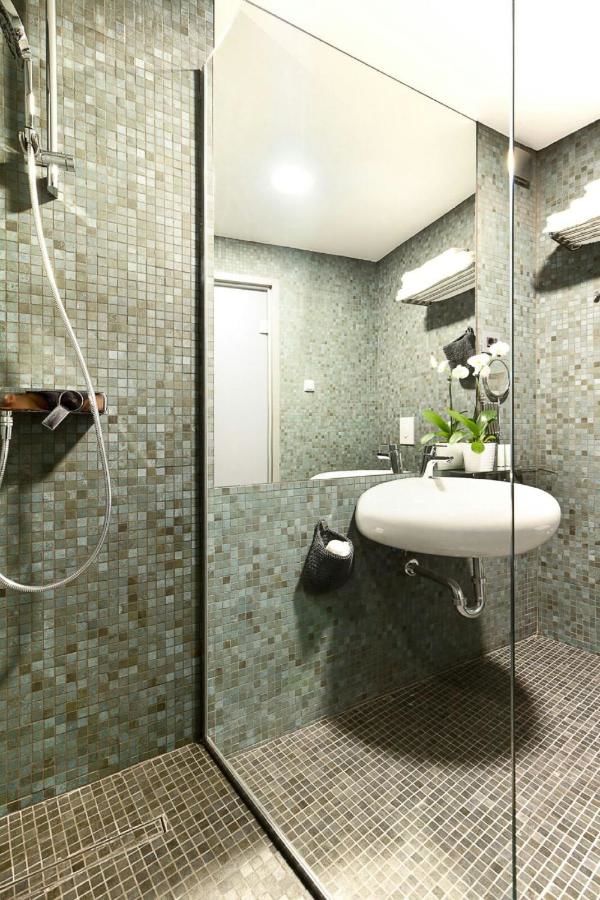 Отель Venis Boutique Hotel Бухарест-42